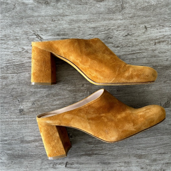 Michele Lopriore Suede Tan Mules Slip On Block Heels Italy 
EU Size 40 US 9 - Picture 3 of 8